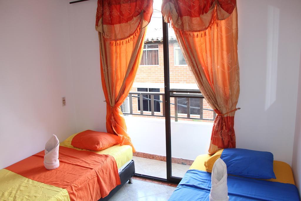 Habitaciones En 메딜린 외부 사진